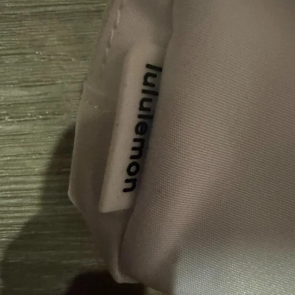 Lululemon Everywhere Belt Bag WHITE BRAND NEW Purse Crossbody 1L - Picture 4 of 5